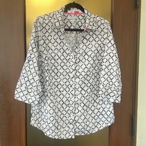 Classic FoxCroft black and white diamond pattern button down blouse
